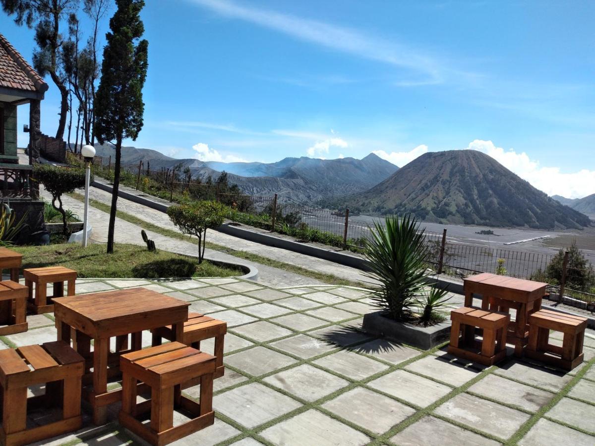 Cemara Indah Hotel Bromo Esterno foto
