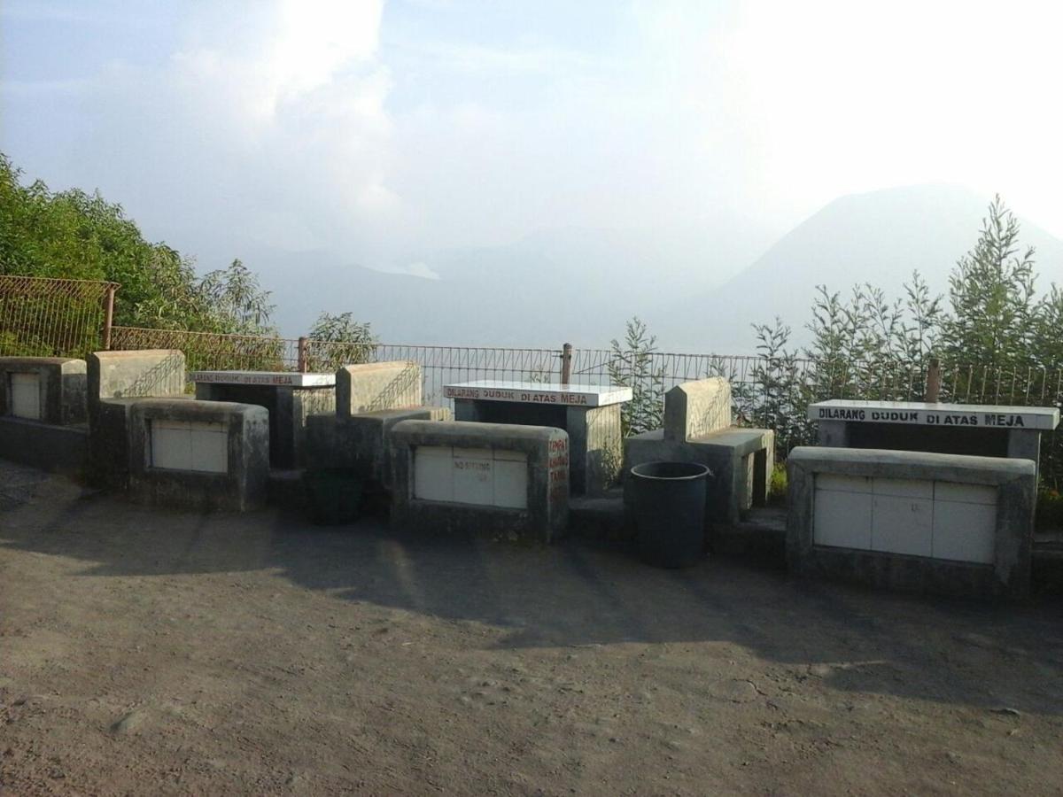 Cemara Indah Hotel Bromo Esterno foto