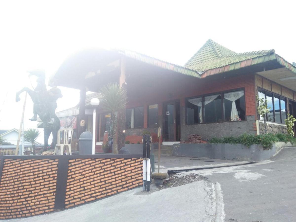 Cemara Indah Hotel Bromo Esterno foto